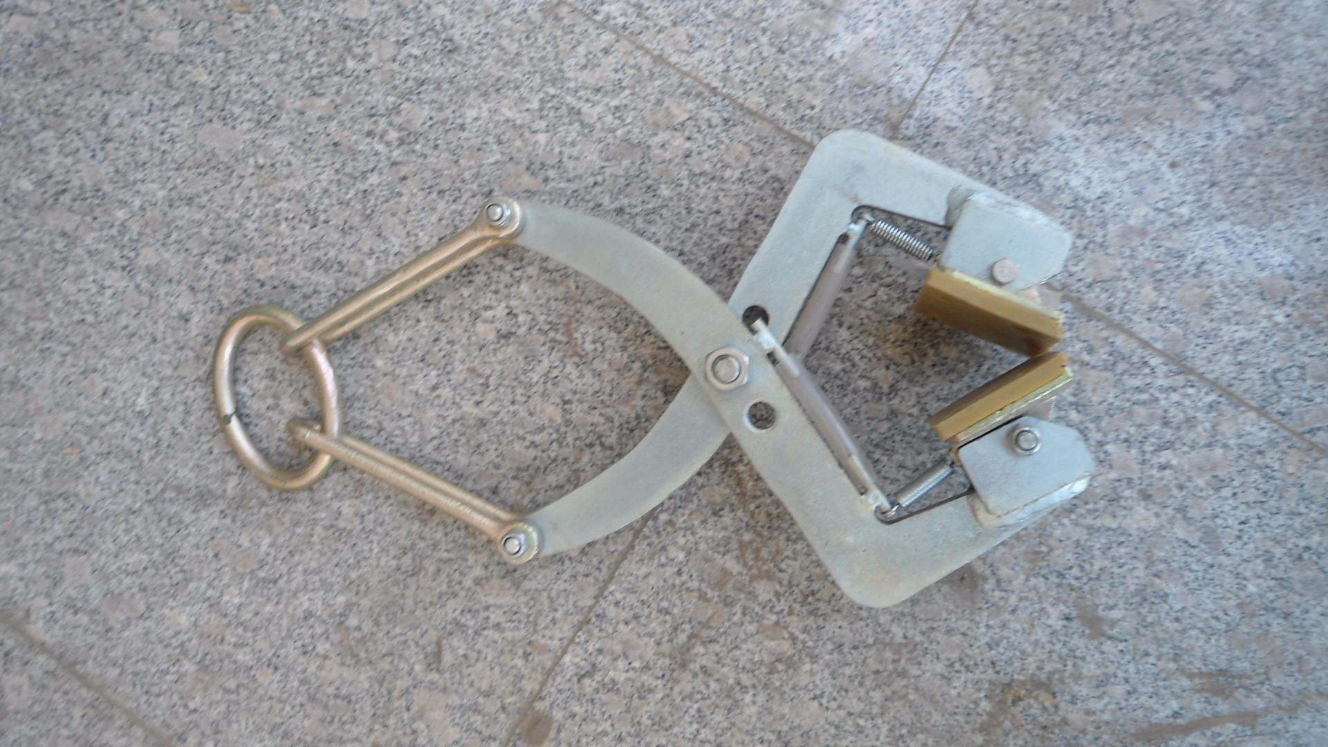 加重加厚S型大理石板吊具/玻璃夹具-168飞艇开奖官网开奖记录查询结果-石材夹具_小型搅拌机_手动叉车_液压堆高车