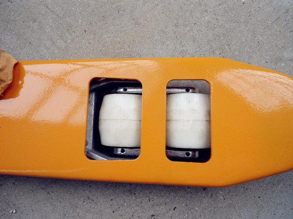 叉车产品细节处实拍-168飞艇开奖官网开奖记录查询结果-石材夹具_小型搅拌机_手动叉车_液压堆高车