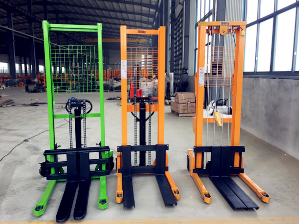 三款手动堆高车对比，手动堆高车价格可致电联系客服了解--168飞艇开奖官网开奖记录查询结果--小型搅拌机|石材夹具|液压堆高车|手动叉车