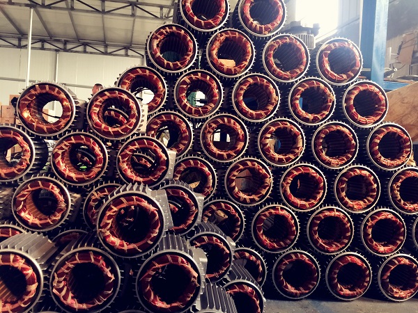 小型搅拌机电机内部纯铜线