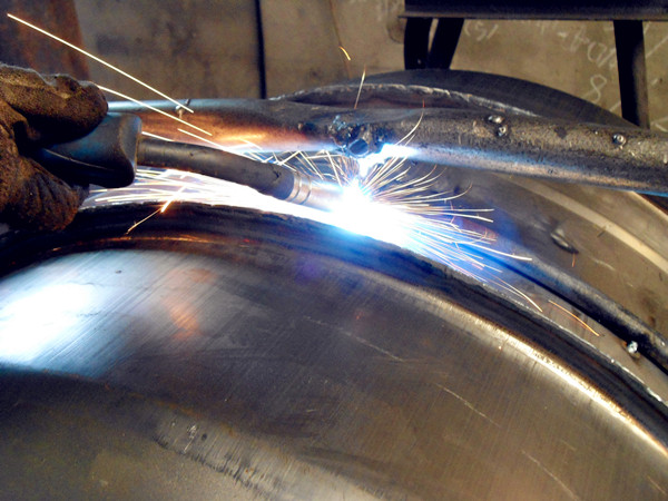 小型搅拌机外部焊接技术,保证无缝焊接--168飞艇开奖官网开奖记录查询结果--小型搅拌机|石材夹具|液压堆高车|手动叉车