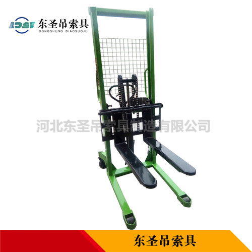 液压手动堆垛车侧面产品展示--168飞艇开奖官网开奖记录查询结果--液压堆高车|手动叉车|小型搅拌机|石材夹具