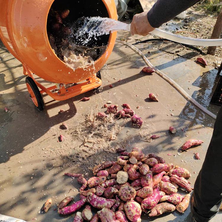 小型搅拌机清洗红薯